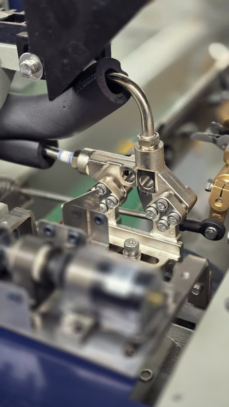 CNC-machined water guide system with ceramic nozzle on JTM-508 waterjet loom